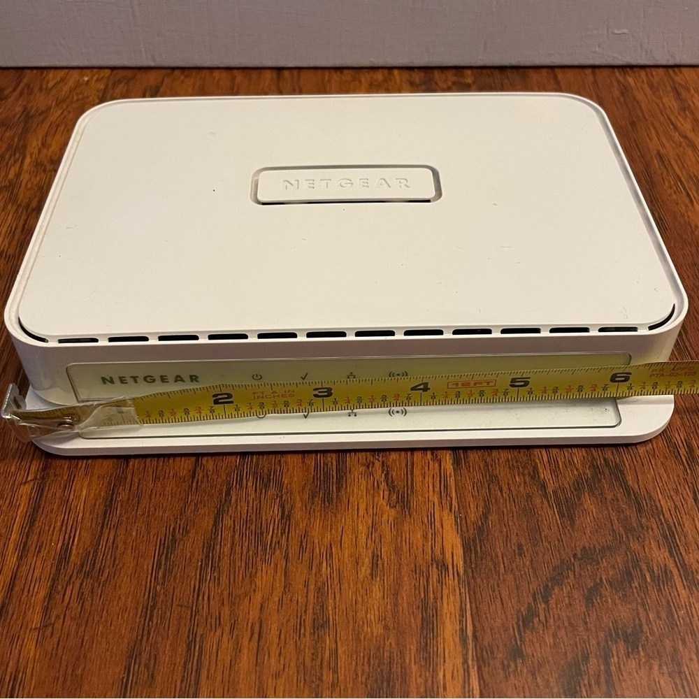 NetGear Wireless Access Point Modem Model WN203-100NAS White - Picture 5 of 5